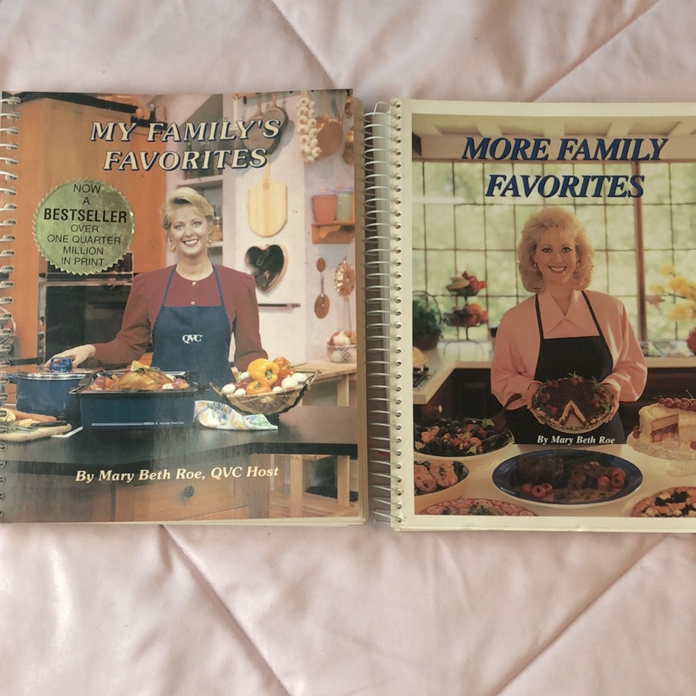 2 Mary Beth Roe Cookbooks | VINTAGE | Tons of Recipes | My Family Favori…
